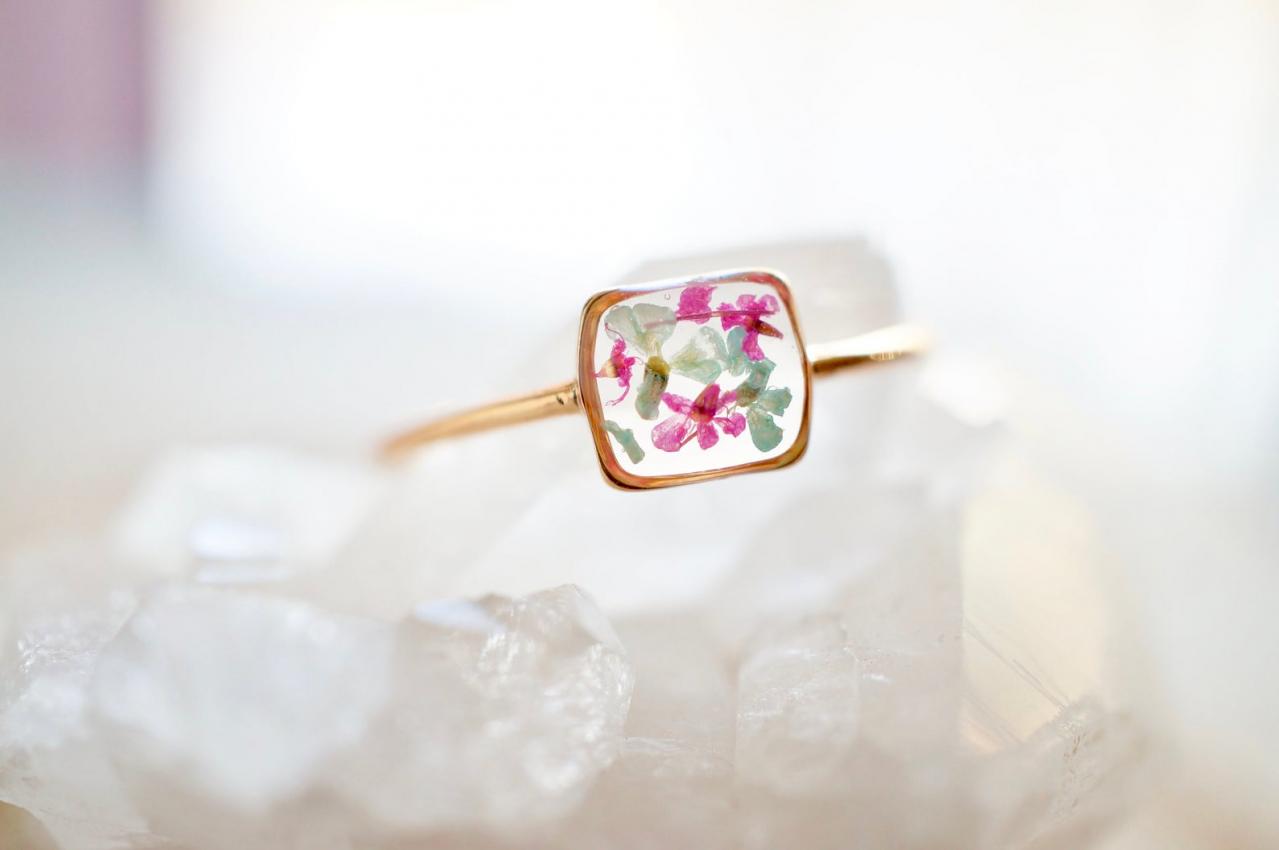 Real Pressed Flower and Resin Ring, Gold Band in Mint and Pink